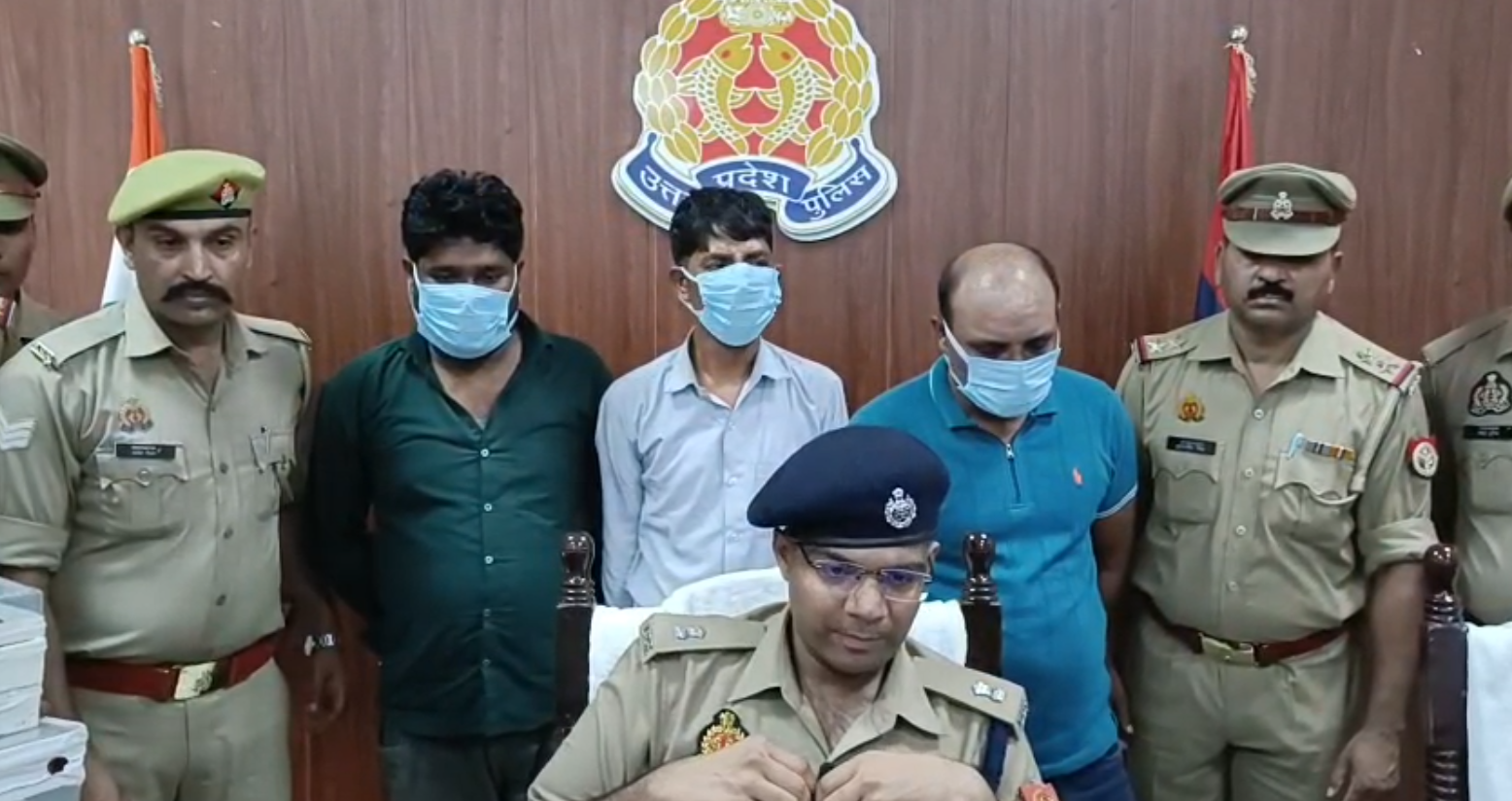 नकली नोटों की तस्करी करने वाले तीन अभियुक्त गिरफ्तार, कब्जे से भारी मात्रा में नकली नोट बरामद