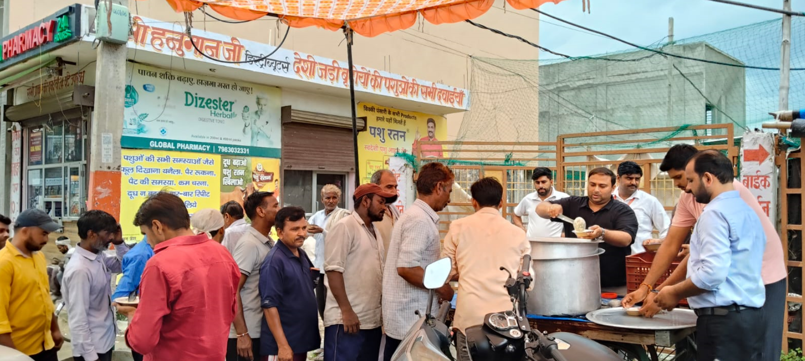 ग्लोबल शान्ति केयर हॉस्पिटल में हर शनिवार व सोमवार को किया जाता है निःशुल्क भंडारा, मानवता की मिसाल