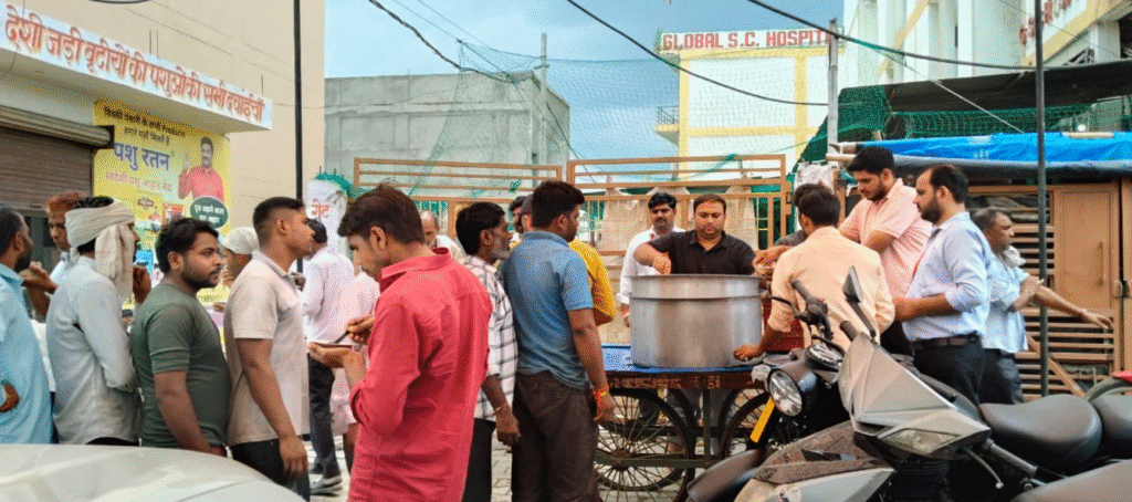 ग्लोबल शान्ति केयर हॉस्पिटल में हर शनिवार व सोमवार को निःशुल्क भंडारा, मानवता की मिसाल