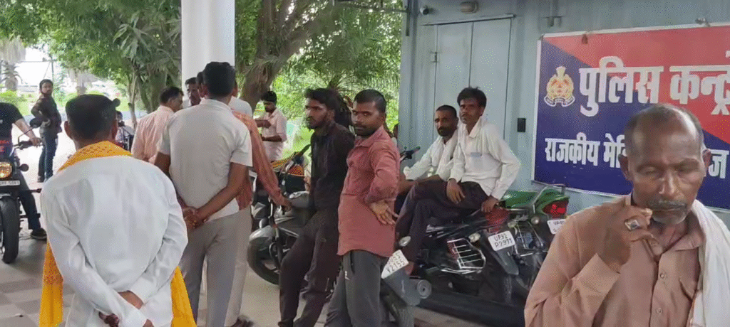 जालौन में झांसी-कानपुर हाईवे पर ट्रक से भीषण टक्कर, दो बाइक सवार युवकों की मौत, परिजनों में शोक की लहर