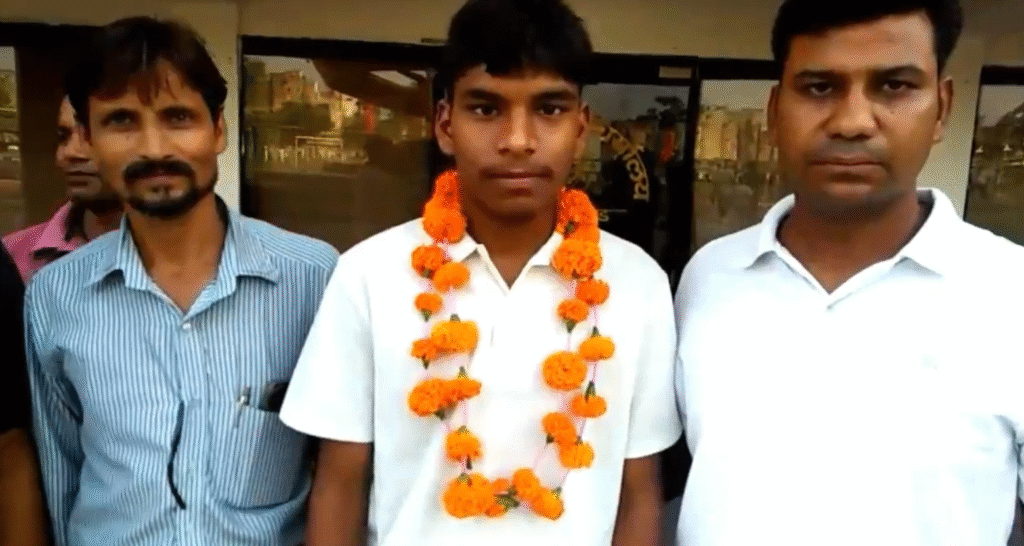 राष्ट्रीय किकबॉक्सिंग प्रतियोगिता में दम दिखाएगा सहारनपुर का किकबॉक्सिंग खिलाड़ी रोहन