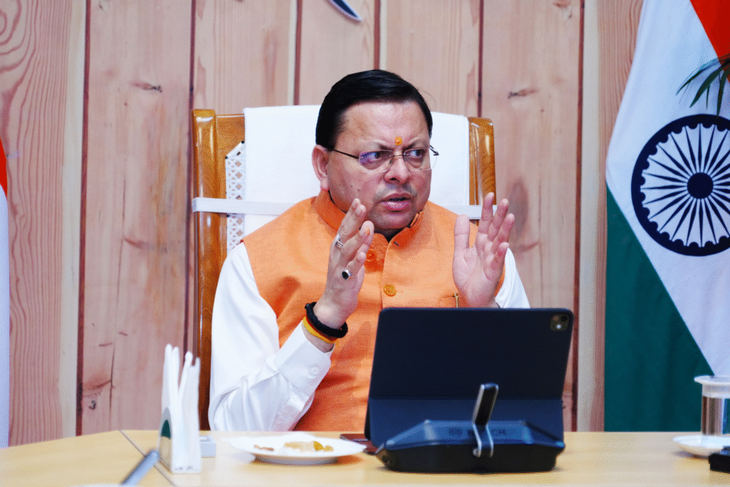 मुख्यमंत्री धामी ने दिए निर्माण कार्यों में तेजी लाने के निर्देश