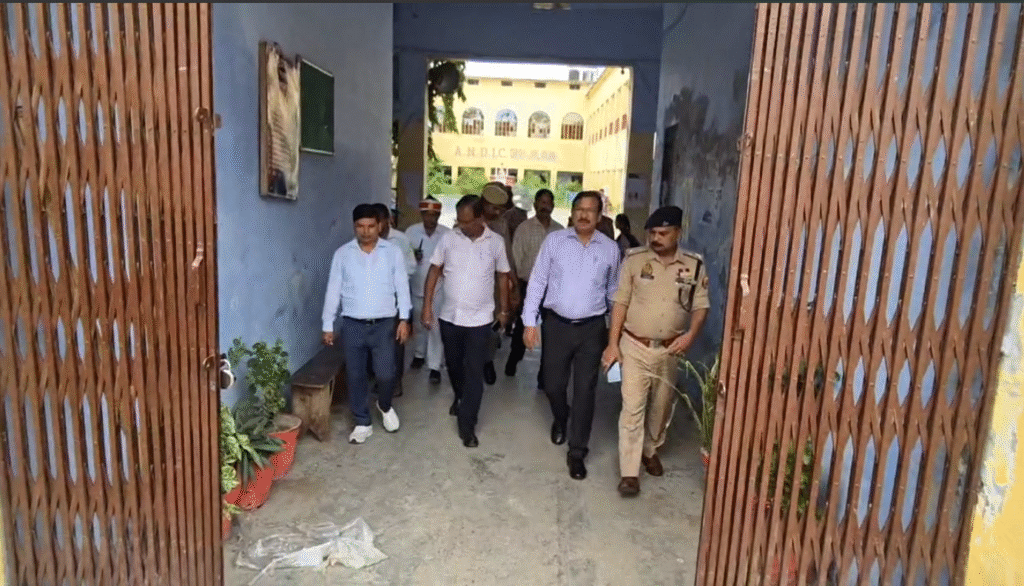 जालौन में शानदार तैयारी! PET-2025 के लिए 16 केंद्रों पर 26,888 अभ्यर्थी, प्रशासन की कड़ी निगरानी से बढ़ी सुरक्षा