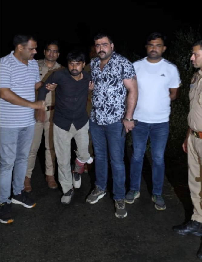 25 हजार के इनामी और 2 दर्जन से ज्यादा मुकदमों में वांछित अपराधी के साथ गाजियाबाद के भोजपुर थाना क्षेत्र पुलिस की मुठभेड़