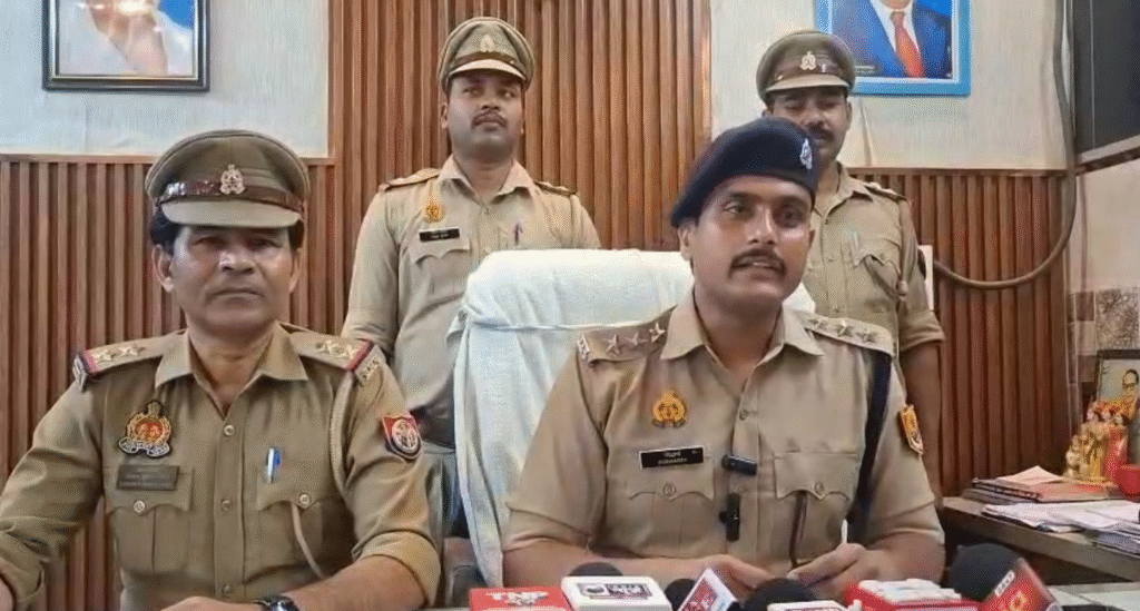 वकील की फीस भरने के लिए देते थे चोरी की घटना को अंजाम 8 मोटरसाइकल और 1 ई रिक्शा बरामद,