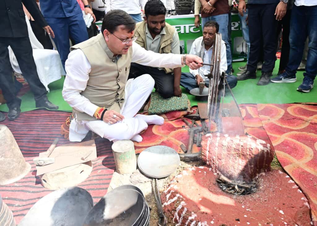 महिलाओं की भागीदारी से ही ‘विकसित उत्तराखण्ड’ का होगा सपना साकार: धामी