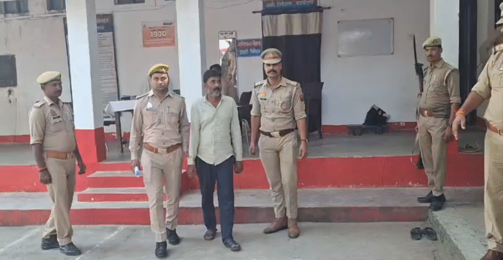 जालौन में बंदूक की नोंक पर किशोरी से दुष्कर्म का मामला, 13 दिन बाद दर्ज हुई एफआईआर, आरोपी गिरफ्तार