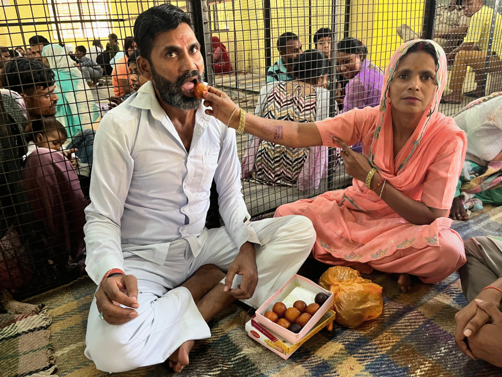 सहारनपुर जिला कारागार में भाई दूज पर बंदी भाइयों से बहनों की मुलाकात के लिए विशेष व्यवस्था