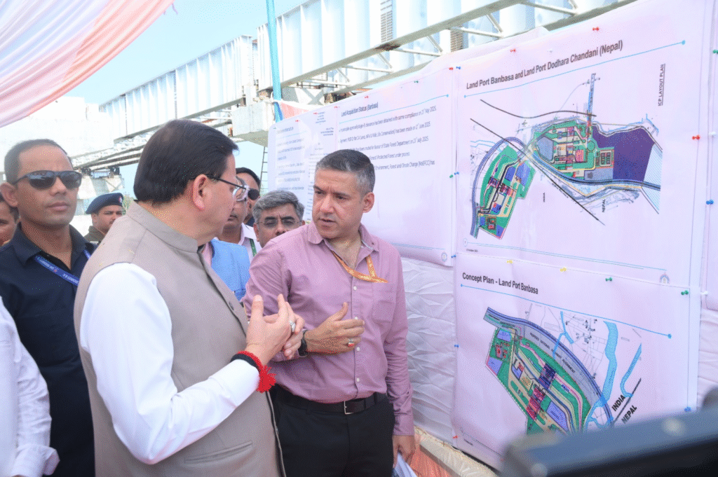 मुख्यमंत्री पुष्कर सिंह धामी ने किया बनबसा लैंड पोर्ट परियोजना का निरीक्षण, भारत-नेपाल व्यापार और सहयोग को मिलेगा नया आयाम