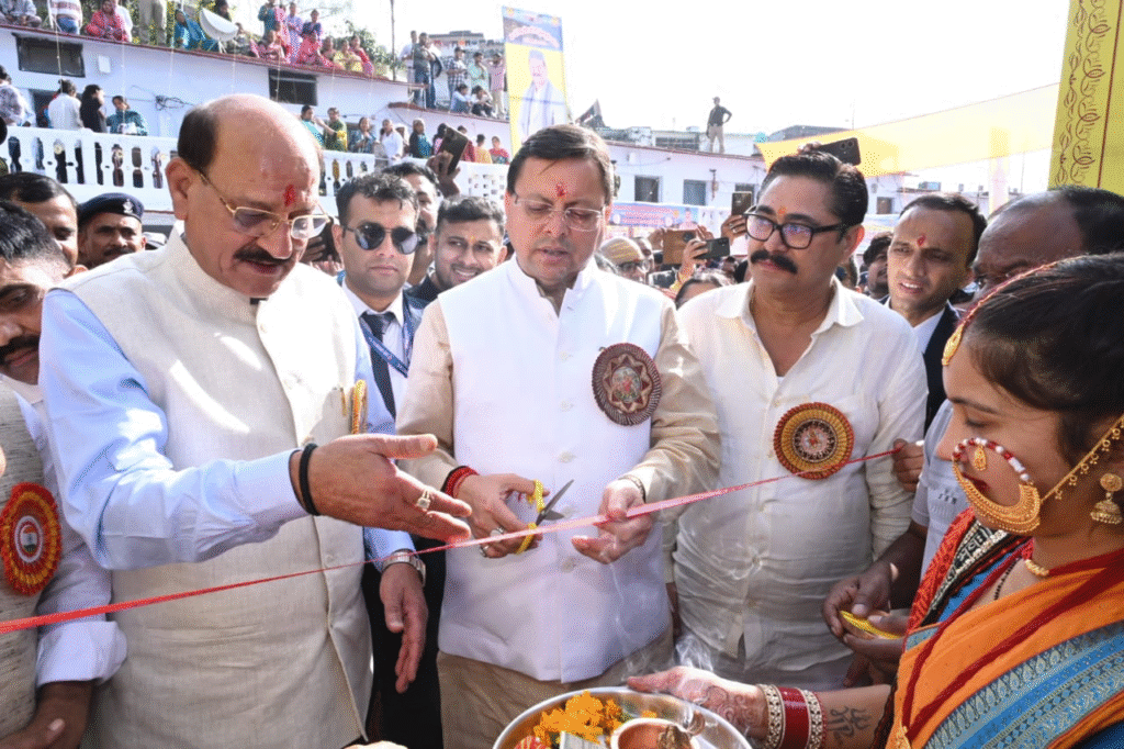 मुख्यमंत्री पुष्कर सिंह धामी ने किया 49वें श्री कुंजापुरी पर्यटन एवं विकास मेले का शुभारंभ: विकास कार्यों की दी सौगात