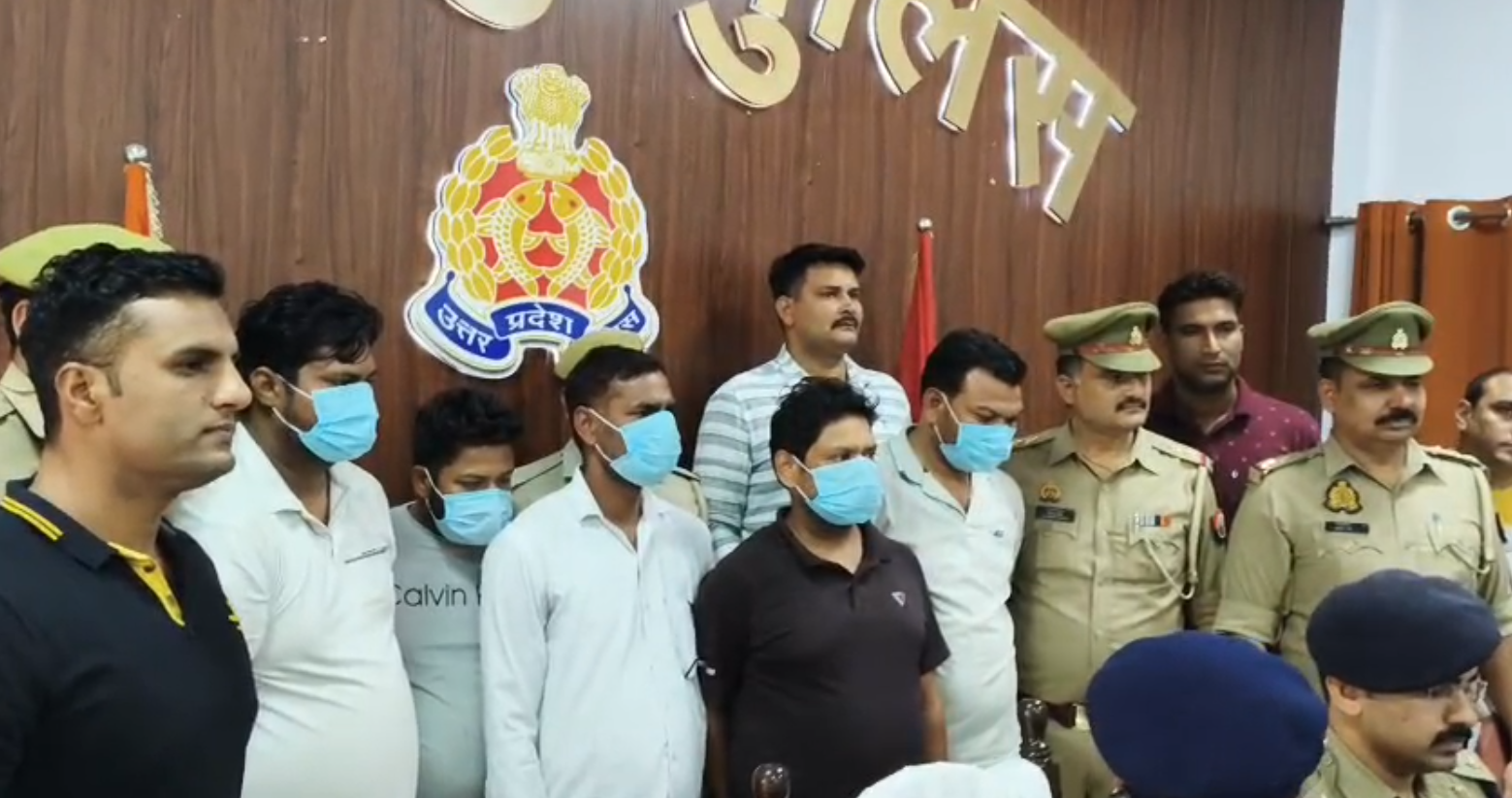 सहारनपुर पुलिस ने फर्जी डिग्री गैंग का किया पर्दाफाश, 240 नकली डिग्रियां और मार्कशीट बरामद