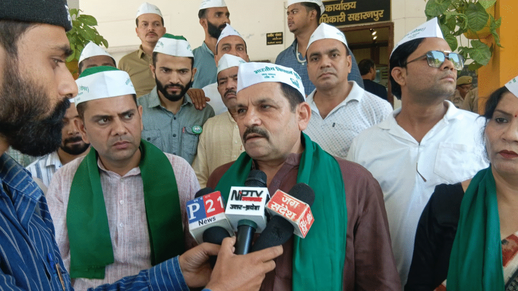 सहरानपुर: एसबीडी जिला चिकित्सालय में व्याप्त भ्रष्टाचार के खिलाफ भाकियू तोमर का जोरदार प्रदर्शन