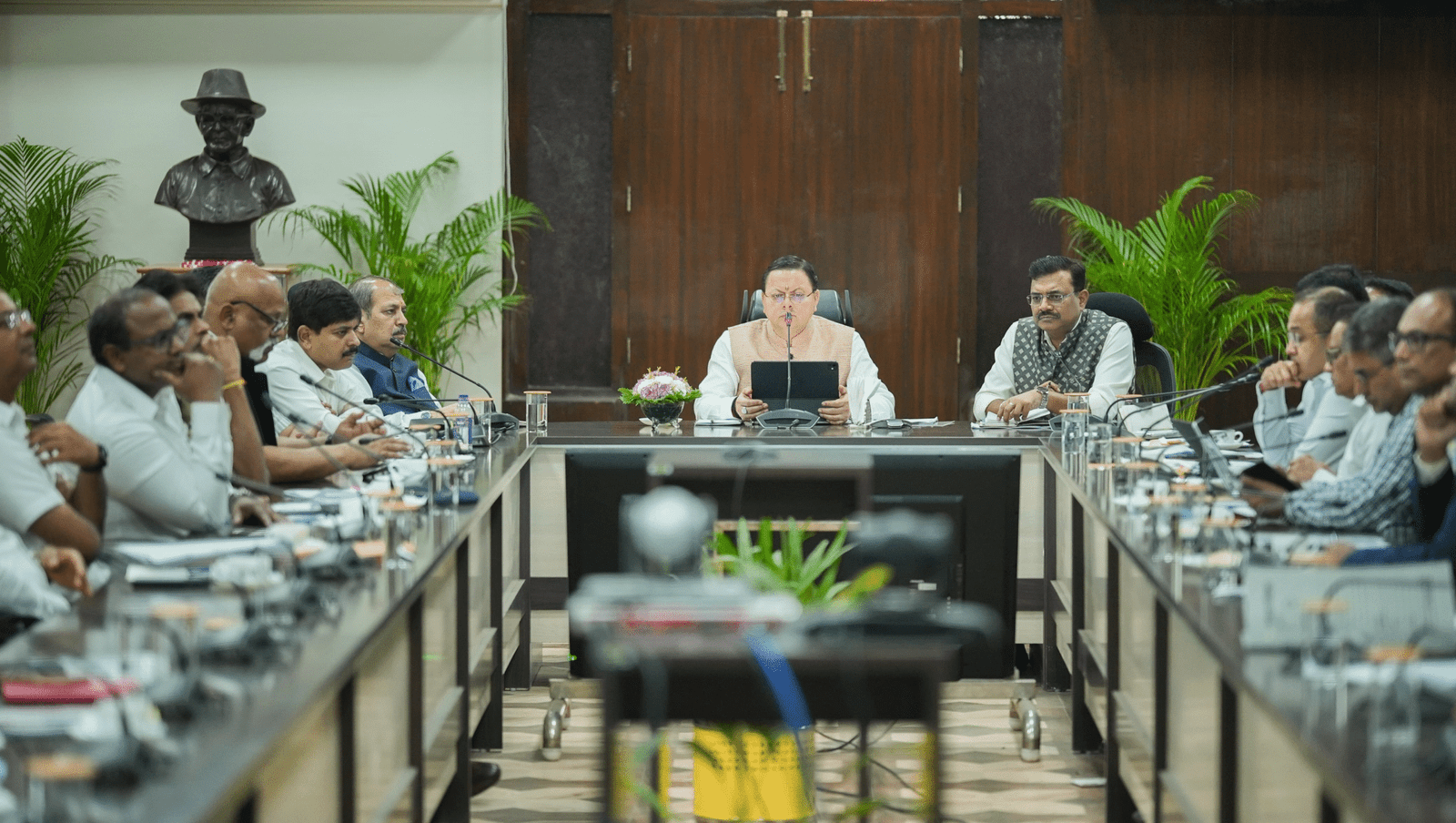 छात्रा की डिग्री नहीं मिली तो सीएम ने दिए अफसर के खिलाफ कार्रवाई के आदेश