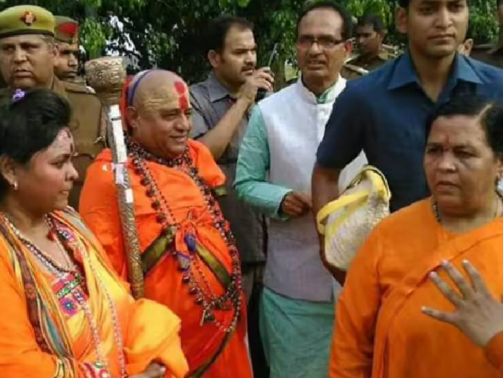 जेएन न्यूज की खास स्टोरी---प्रेमी की हत्या में फरार महामंडलेश्वर पर 25 हजार का इनाम