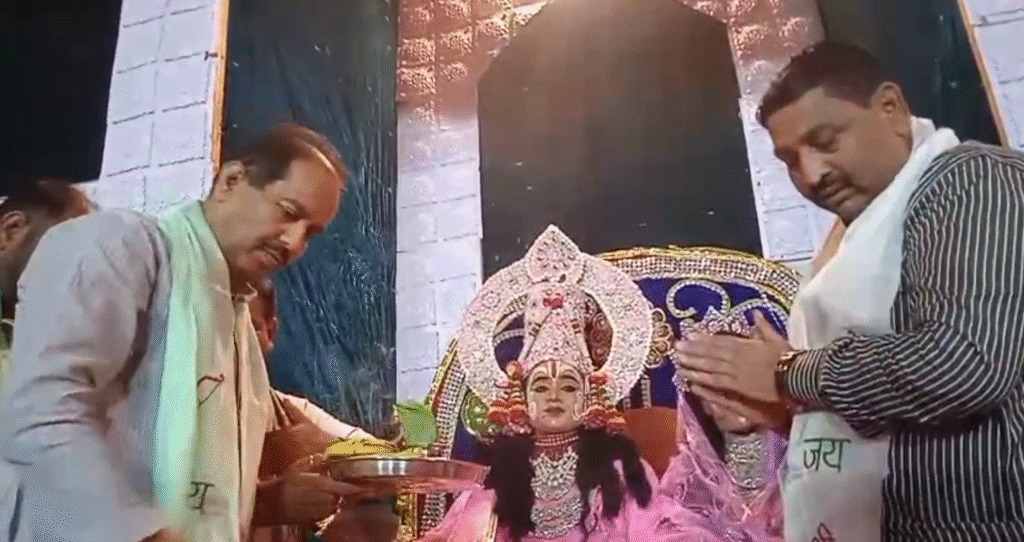 भारतीय संस्कृति की झलक के साथ 48वां श्री आदर्श रामलीला महोत्सव धूमधाम से प्रारंभ