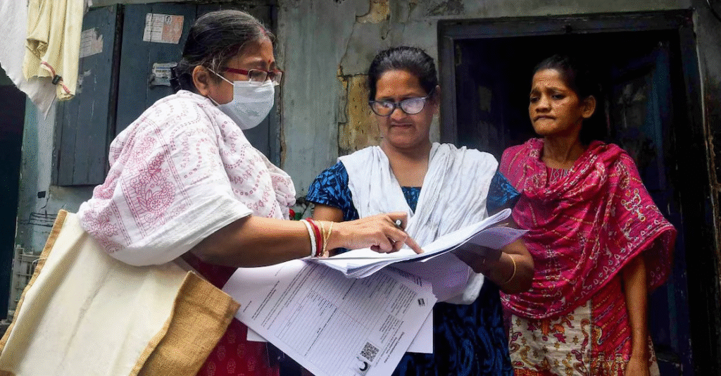 SIR फॉर्म से चुनावों में वोट चोरी पर लगाम: ECI की सख्ती से उम्मीदवारों में खलबली, पुराने खिलाड़ी बाहर होने के कगार पर