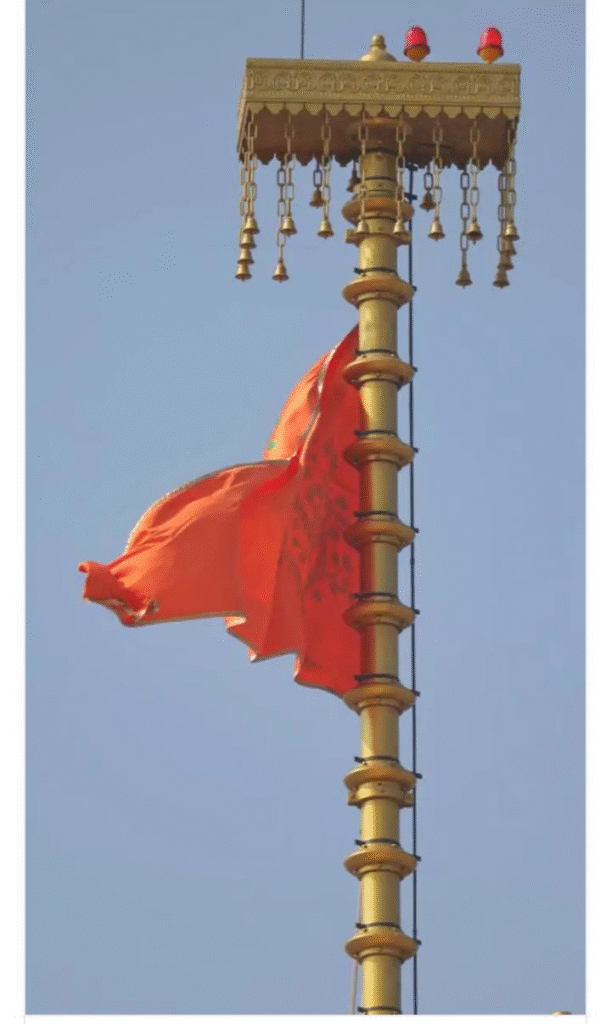 अयोध्या में राम मंदिर पूर्ण, PM मोदी ने किया ध्वजारोहण