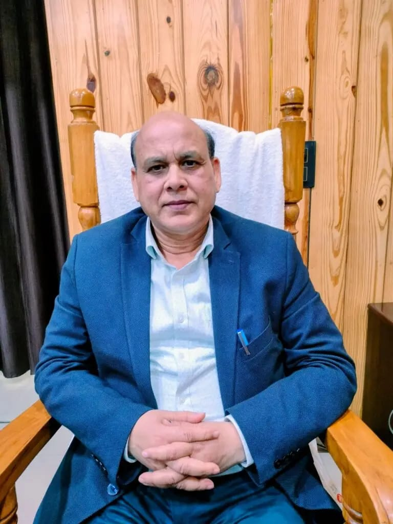 बरेली में स्वास्थ्य व्यवस्था पर बड़ा विवाद: सीएमओ के, नाम दर्ज रजिस्ट्रेशन पर सवाल, सक्रियों ने मांगी उच्चस्तरीय जांच