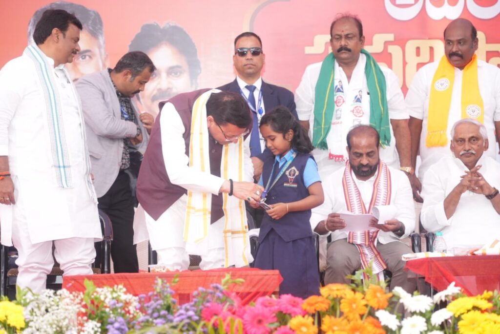 अटल जी का संपूर्ण जीवन राष्ट्रभक्ति और लोकतांत्रिक मर्यादाओं का प्रतीक: सीएम धामी