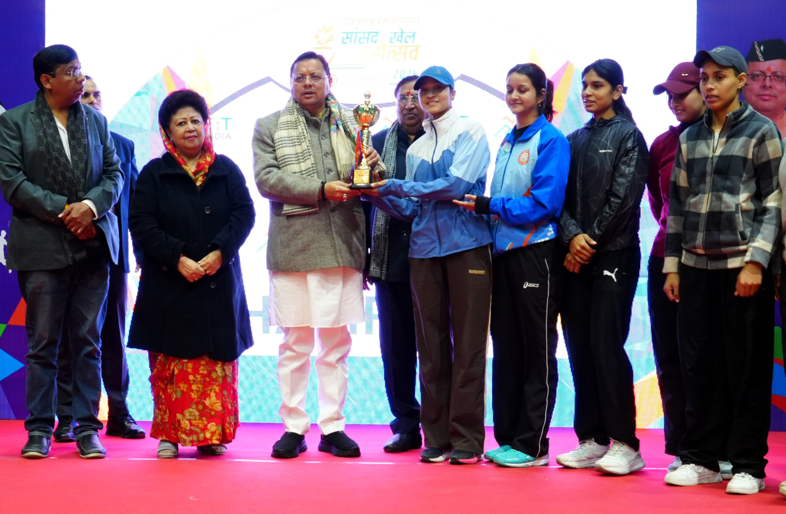 सांसद खेल महोत्सव 2025 समापन: CM धामी का अटल जी को नमन, खेलों से सशक्त युवा भारत का संकल्प—103 पदक, 23 अकादमियों और 50 लाख सम्मान राशि का ऐलान