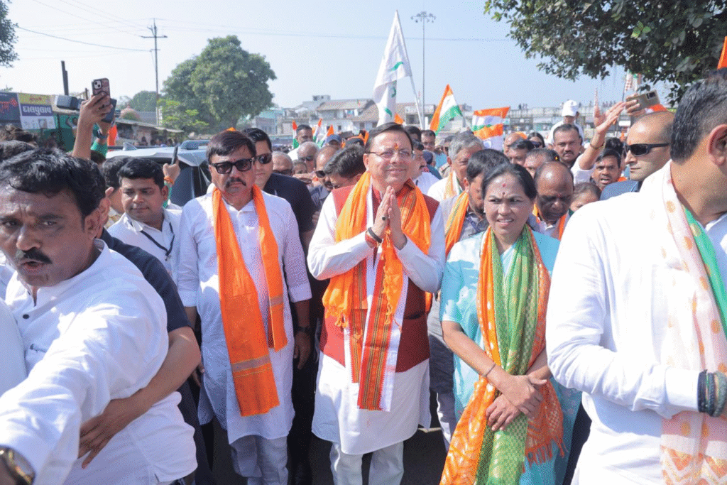 सरदार पटेल को श्रद्धांजलि: उत्तराखंड CM पुष्कर सिंह धामी ने सरदार गाथा कार्यक्रम में लिया हिस्सा, एकता का संदेश दिया