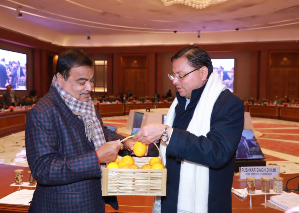 दिल्ली-देहरादून कॉरिडोर में 30 किमी 6-लेन हाईवे: CM धामी-नितिन गडकरी बैठक में उत्तराखंड NH परियोजनाओं को गति, चारधाम यात्रा को मिलेगा बूस्ट