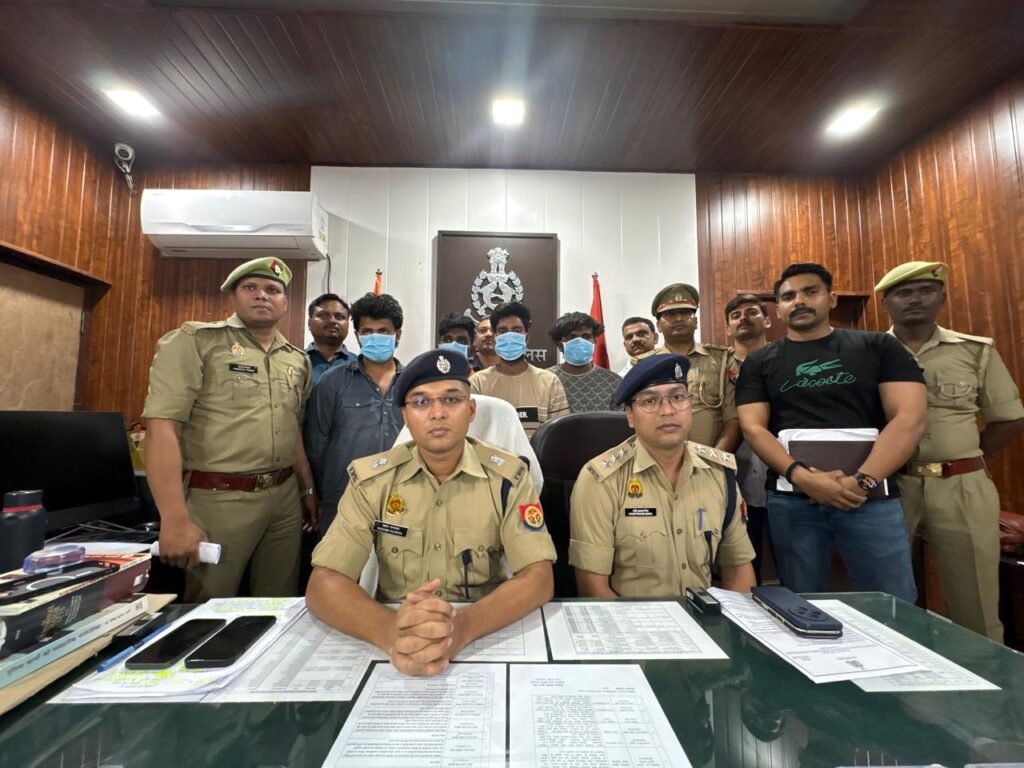Grindr Dating App Gang Busted in Lucknow : लखनऊ में ग्राइंडर डेटिंग ऐप गैंग का पर्दाफाश: ब्लैकमेल, हनीट्रैप और लूट के 5 आरोपी गिरफ्तार