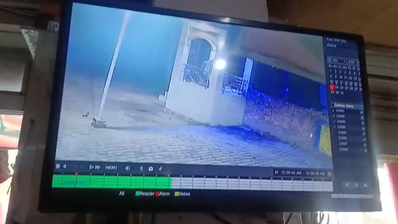 A Deep Blow to the Faith of Shiva Devotees : शिव भक्तों की आस्था पर गहरा आघात! बिहार के युवक ने जालौन के शिव मंदिर में की तोड़फोड़