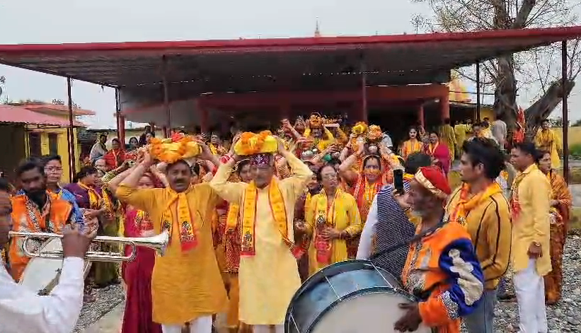 Organization of a Grand Kalash Yatra 2026 : विकास नगर के बरोटीवाला में निकली भव्य कलश यात्रा, महिलाओं ने सिर पर रखा कलश | विलेज गार्डन में शुरू हुई श्रीमद् भागवत कथा
