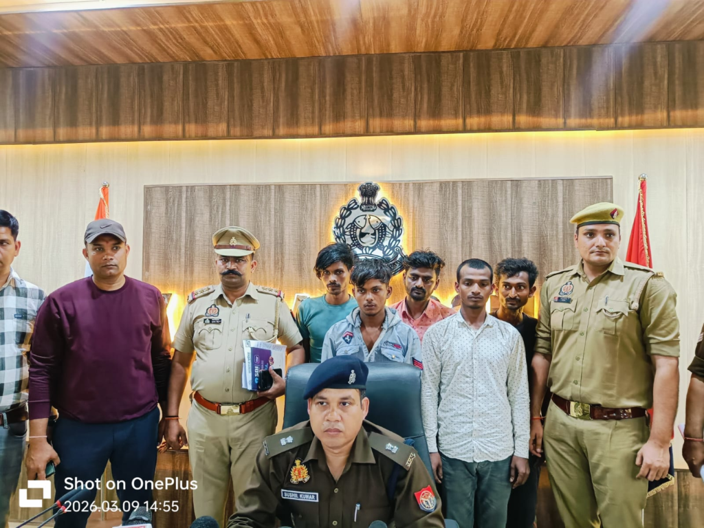 Sensational revelation of Adil murder case in Kasganj : बिहार के 5 आरोपियों को गिरफ्तार किया, लोहे की सरिया और खून से सने कपड़े बरामद