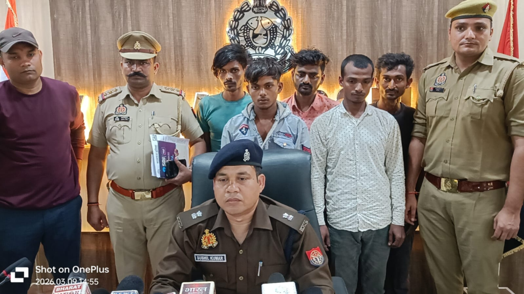 Sensational revelation of Adil murder case in Kasganj : बिहार के 5 आरोपियों को गिरफ्तार किया, लोहे की सरिया और खून से सने कपड़े बरामद