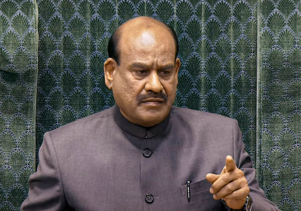 Uproar in Lok Sabha over Speaker Om Birla लोकसभा में स्पीकर ओम बिरला के खिलाफ अविश्वास प्रस्ताव पेश: 10 घंटे की बहस तय, विपक्ष ने लगाए गंभीर आरोप