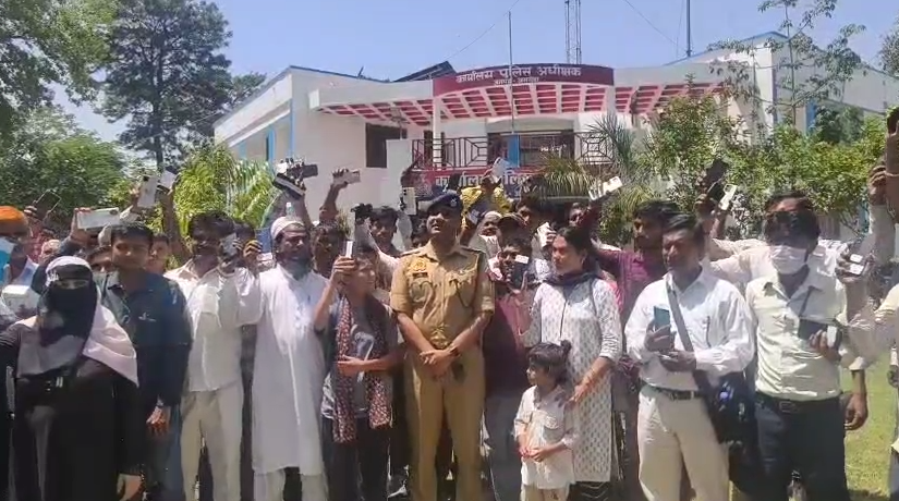 Big success of Amroha police : अमरोहा पुलिस की बड़ी सफलता: 149 गुम मोबाइल फोन बरामद, कीमत करीब 28 लाख रुपये