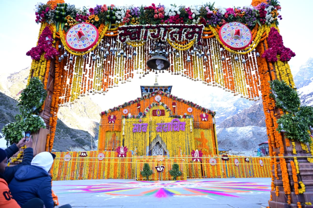 The doors of Kedarnath shrine opened : केदारनाथ धाम के कपाट खुले: श्रद्धा, आस्था और दिव्यता का अद्भुत संगम, ‘हर-हर महादेव’ से गूंजा धाम