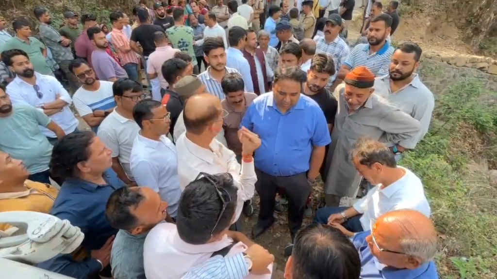 Tiger terror in Nainital : नैनीताल में बाघ का आतंक: 20 दिन में तीसरी घटना, युवक को बनाया निवाला