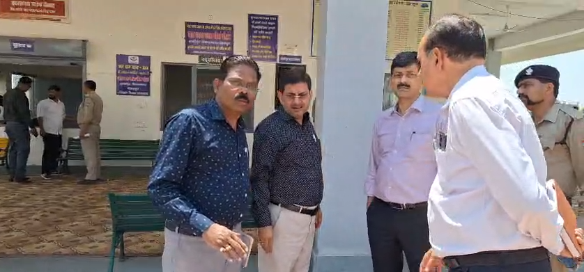 Breaking News Chardham Yatra : चारधाम यात्रा: व्यवस्थाओं का जायजा लेने विकासनगर पहुंचे ADM, हरबर्टपुर बना अहम पड़ाव