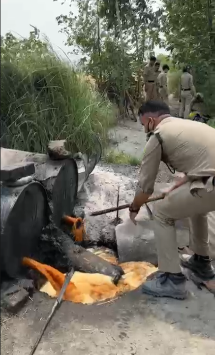 Major action by the Excise Department : उधम सिंह नगर आबकारी विभाग की बड़ी कार्रवाई: शराब माफियाओं पर चला शिकंजा, 160 लीटर कच्ची शराब बरामद