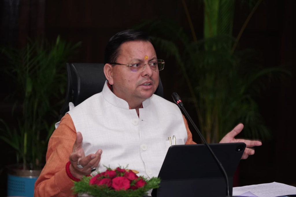 CM Dhami reviewed the announcements of 5 assembly constituencies : पर्वतीय क्षेत्रों में स्वास्थ्य सुविधाओं को मजबूत करने के दिए निर्देश