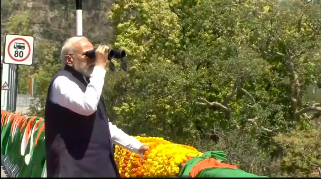 Breaking News Delhi-Dehradun Expressway inaugurated : चार साल में उत्तराखंड का चेहरा बदला! डबल इंजन की बदौलत दिल्ली-देहरादून एक्सप्रेसवे का किया उद्घाटन