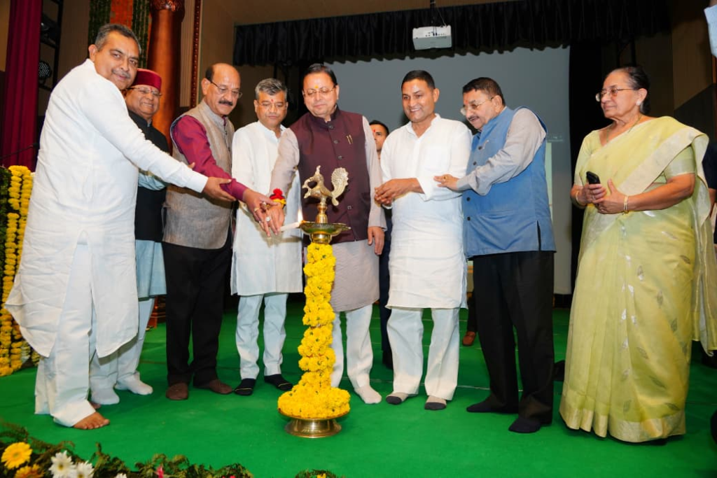 CM Dhami Inaugurates Jugmander Hall in Dehradun 1400 करोड़ की विकास योजनाओं पर तेजी, “विकास भी, विरासत भी” का संकल्प