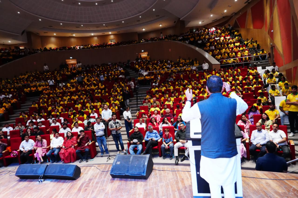 CM Dhami's big message at the nation-building festival : ओहो रेडियो के तीन नए चैनल लॉन्च, 2047 तक विकसित भारत का लक्ष्य युवाओं से पूरा होगा