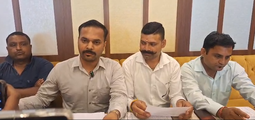 Serious allegations made in press conference : विकासनगर में सीलिंग और चाय बागान की जमीनों में धोखाधड़ी का आरोप, प्रेस वार्ता में लगाए गंभीर आरोप
