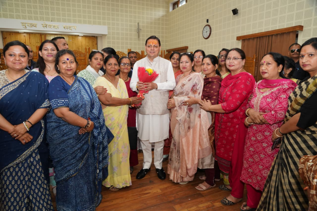 Chief Minister Dhami listened to the problems of the people : मुख्यमंत्री धामी ने सुनी जनता की समस्याएं, त्वरित समाधान के दिए निर्देश