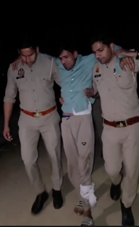 Bounty cow smuggler injured in Amroha encounter : अमरोहा मुठभेड़: 25 हजार का इनामी गौकश घायल, पुलिस ने दबोचा; फायरिंग में इंस्पेक्टर भी जख्मी