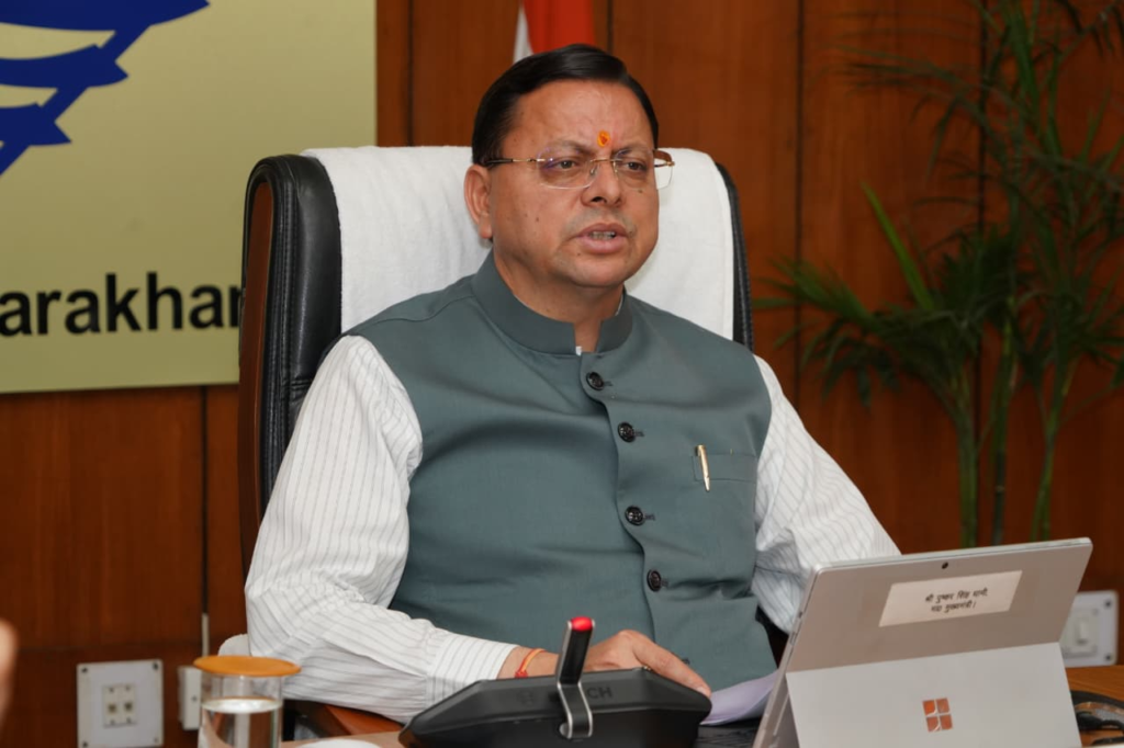 CM Dhami's big initiative on PM Modi's appeal :पीएम मोदी की अपील पर सीएम धामी की बड़ी पहल, आधा किया सरकारी काफिला