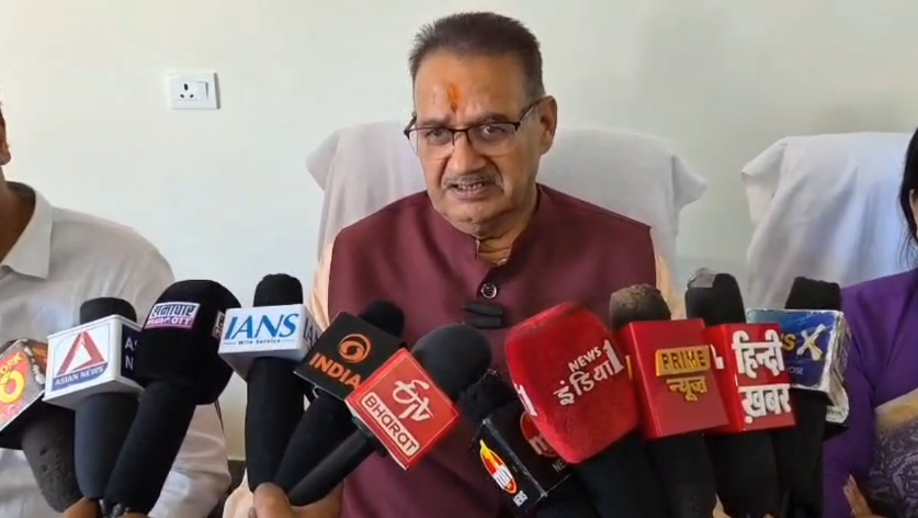 Instructions to restore supply within 48 hours : मसूरी में पेयजल संकट पर मंत्री गणेश जोशी का सख्त रुख, 48 घंटे में आपूर्ति दुरुस्त करने के निर्देश