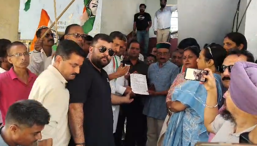 Congress protests against NEET recruitment scam : नीट भर्ती घोटाले के विरोध में कांग्रेस का प्रदर्शन, केंद्रीय शिक्षा मंत्री के इस्तीफे की मांग