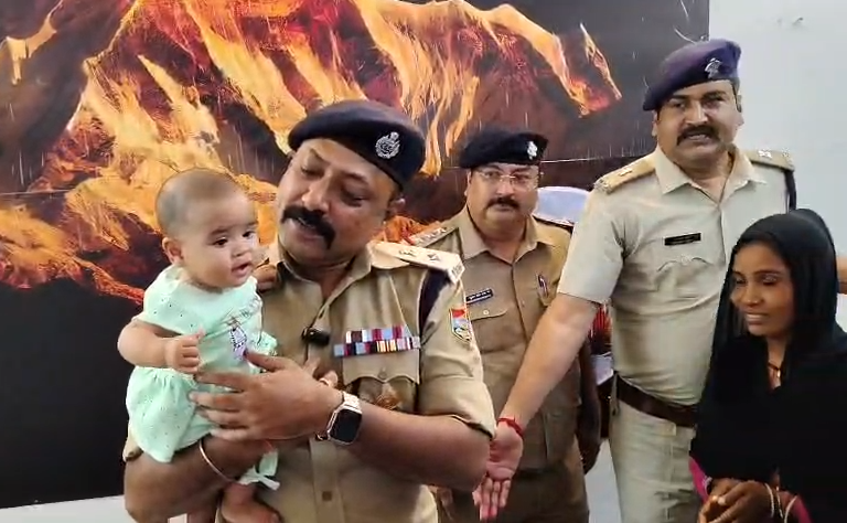 Haridwar police's big success : हरिद्वार पुलिस की बड़ी सफलता: चोरी हुई 4 माह की बच्ची सकुशल बरामद, अपहरण गिरोह का खुलासा