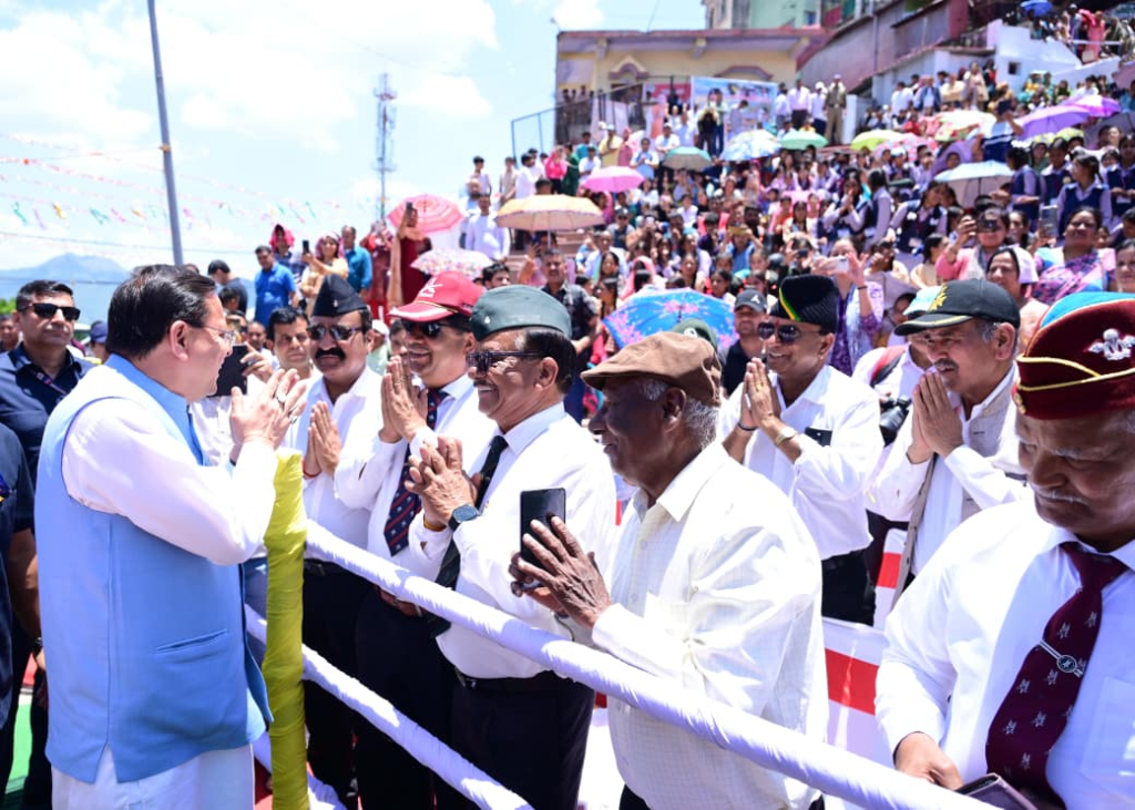 Dhami gave the gift of development schemes : मुख्यमंत्री धामी ने पौड़ी को दी 110 करोड़ रुपये की विकास योजनाओं की सौगात, विज्ञान संग्रहालय का किया लोकार्पण