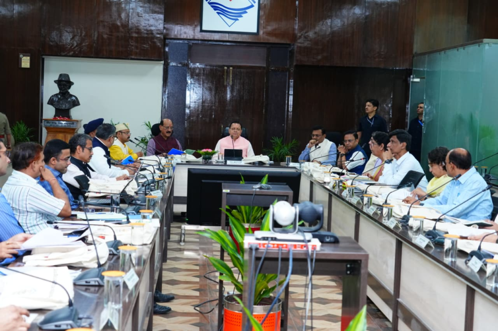 CM Dhami's emphasis on preventing human-wildlife conflict : मानव-वन्यजीव संघर्ष रोकने पर सीएम धामी का जोर, स्थानीय लोगों को मिलेगा रोजगार